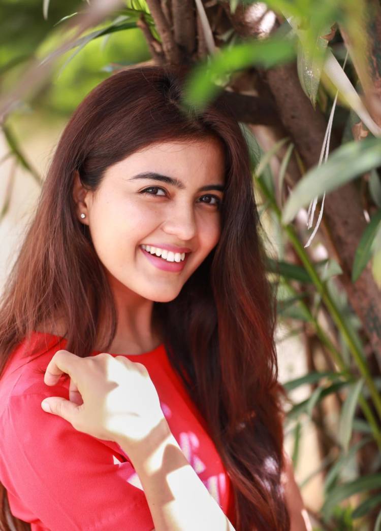 Actress #AmrithaAiyer looks beautiful in these recent pictures of her. 