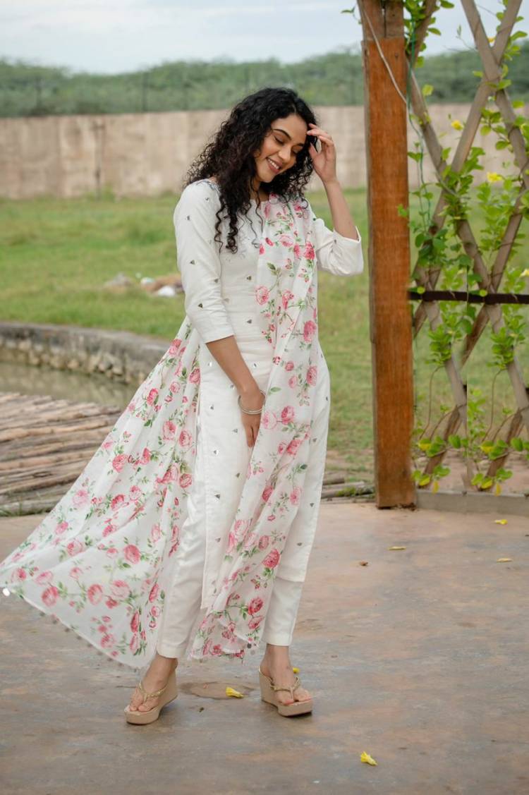 @TheRupaManjari looks gorgeous in the recent photoshoot @DoneChannel1