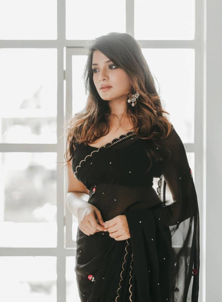 Eye Catching Beauty! Actress @im_aathmika #aathmika @teamaimpr