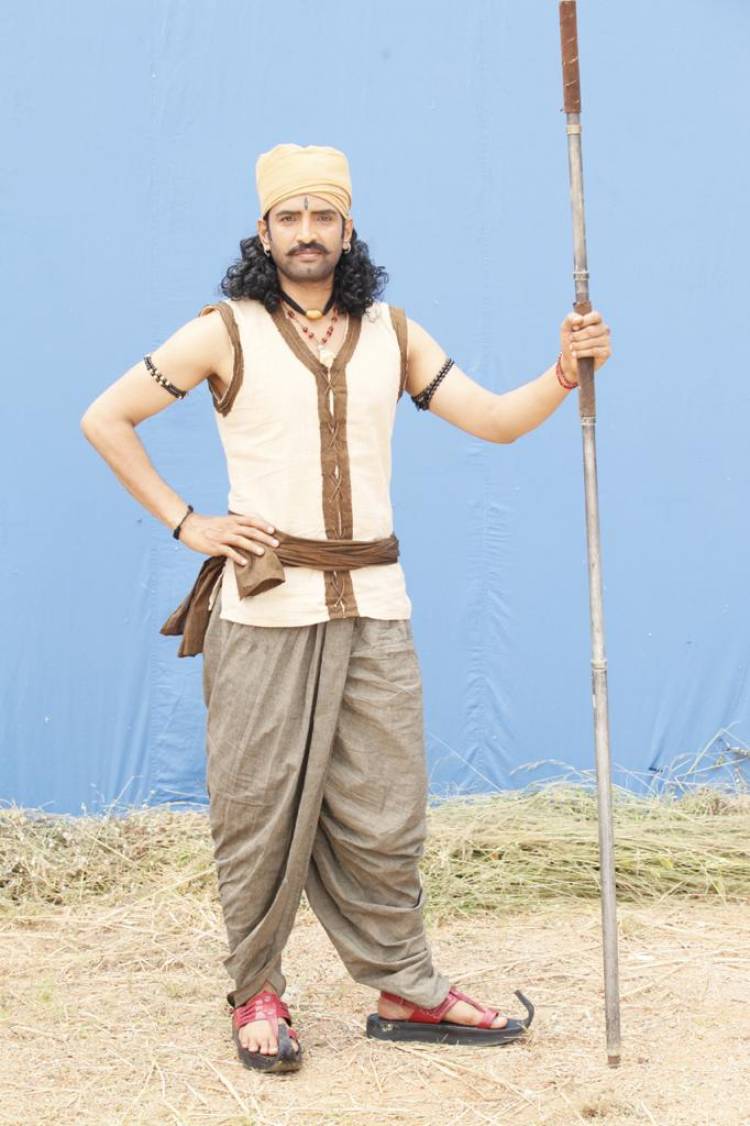 சந்தானம் மூன்று வேடங்களில் நடிக்கும் 'பிஸ்கோத்' தீபாவளிக்கு வெளியாகிறது!