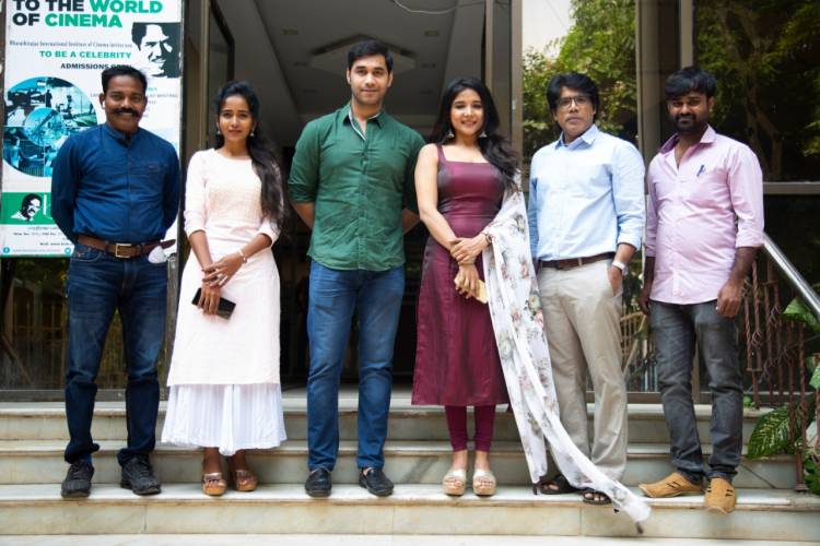 தமிழ் பட இயக்குனர் N.T.நந்தா இயக்கிய 120 hours ஹாலிவுட் படத்தின் டிரெய்லரை வெளியிட்ட இயக்குநர் இமயம் பாரதிராஜா