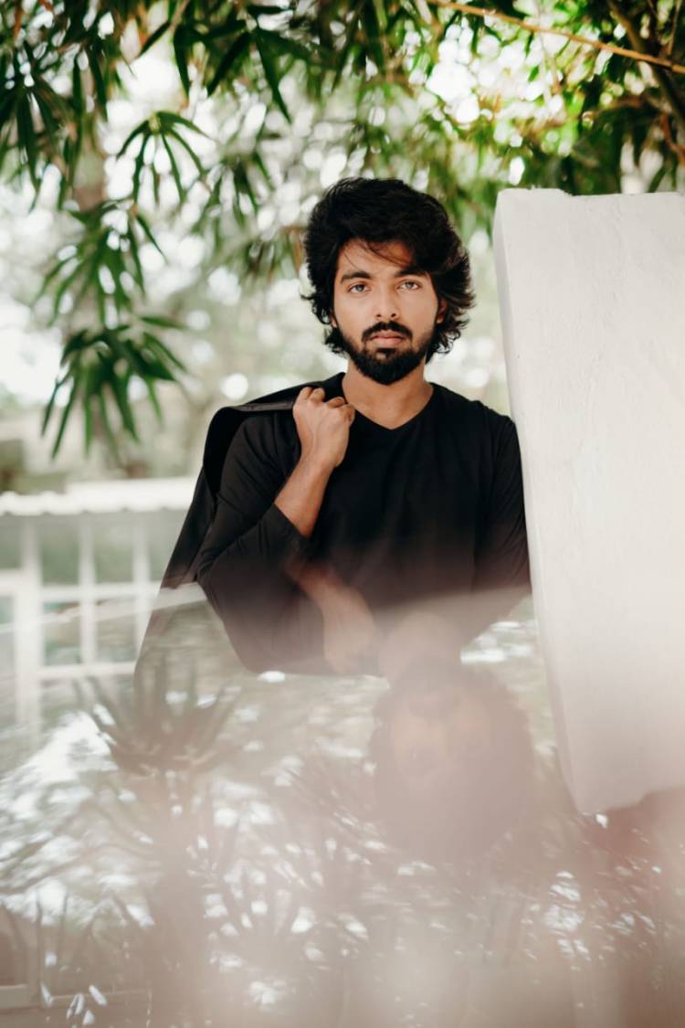 ஜி.வி.பிரகாஷின் அடுத்த ஹாலிவுட் பாடல் 'க்ரையிங் அவுட்': தனுஷ் வெளியிடுகிறார்