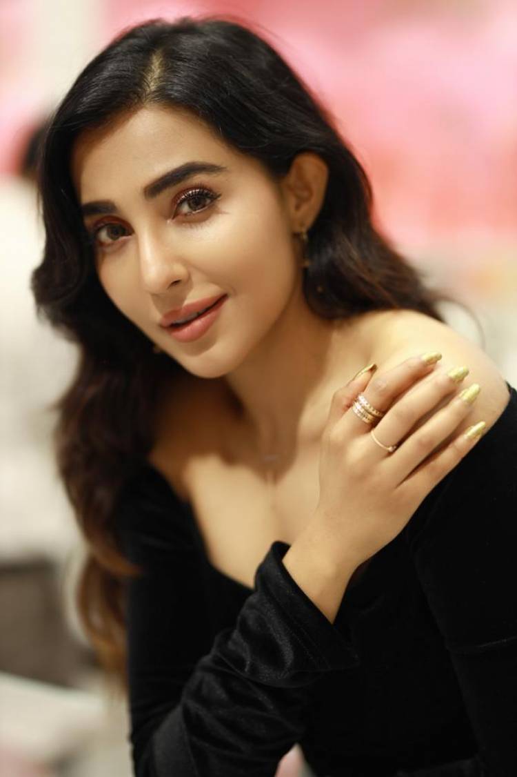 Actress #Parvati launches Mia by Tanishq, a showroom with extensive collections for youngsters at Chennai.