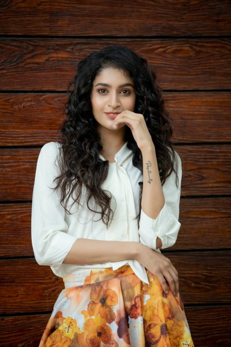 New Photoshoot Stills of Actress #TanyaRavichandran