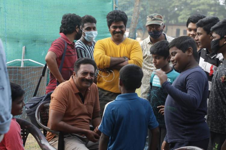 நடிகர் பிரகாஷ்ராஜ் , ஆதி நடிக்கும் “கிளாப்”  படத்தில் இணைந்தார் ! 