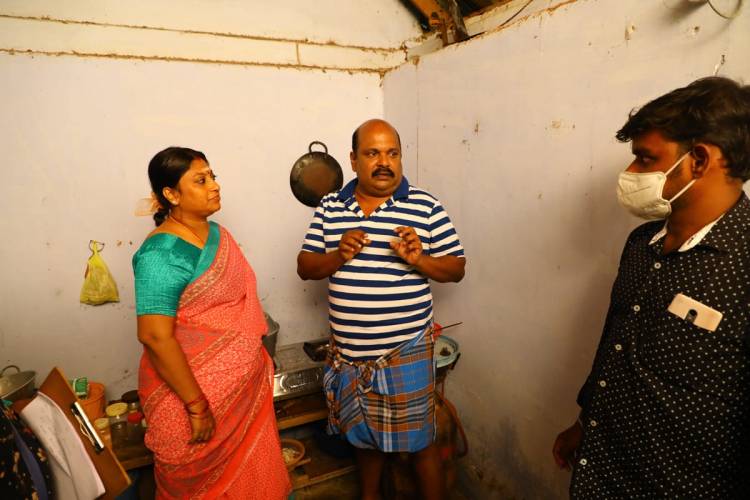  குழந்தைகளுடன் கும்மாளமிடும் நான் கடவுள் ராஜேந்திரன் " தகவி". படத்தில் கல கலப்பு