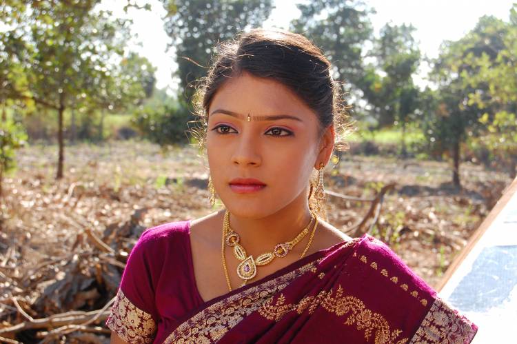 சூறாவளி கதை சுருக்கம்