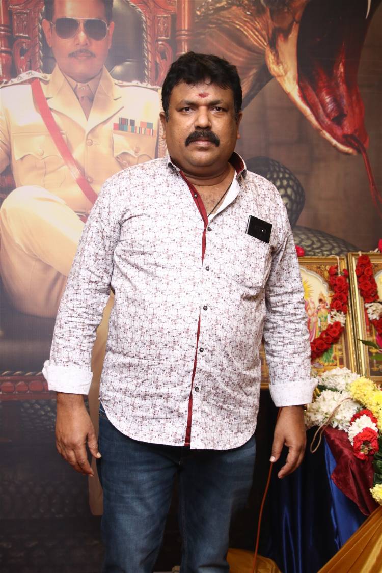 ஐந்து மொழிகளில் பிரமாண்டமாக தயாரிக்கும் படம்  “ பாம்பாட்டம் “