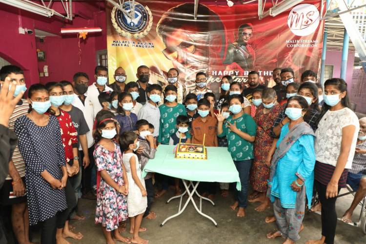 சூப்பர்ஸ்டார் ரஜினிகாந்தின் பிறந்தநாளை முன்னிட்டு மாலிக் ஸ்ட்ரீம்ஸ் கார்ப்பரேஷன் சார்பில்  மலேசியாவில் மாபெரும் அன்னதானம்!