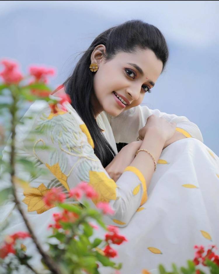 Actress #Abarnathi Has Always Captured The Hearts Of The Audience!!