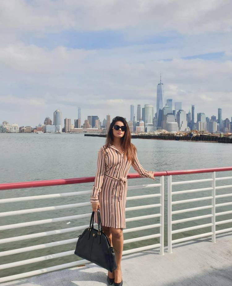 The Stylish & Entrancing Stills Of The Multi-Talented Actress #NeetuChandra, Stuns Everyone At Ease.