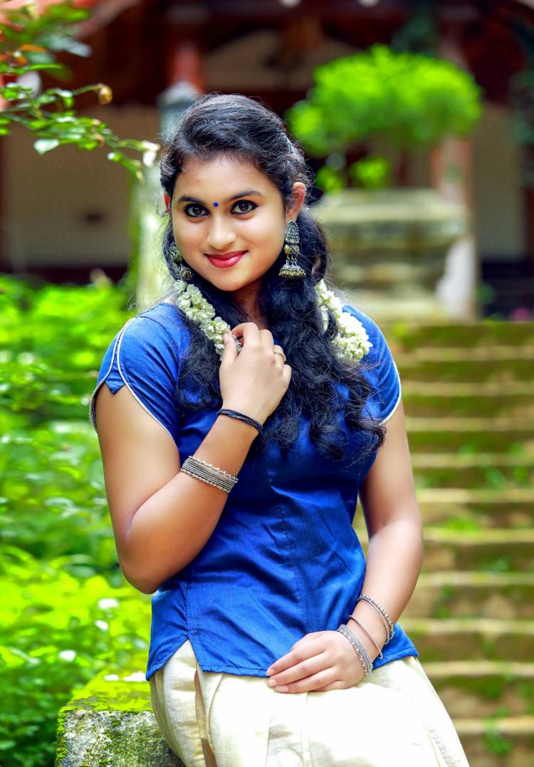 The Most Talented,Energetic and Aspiring Actor & Performer  #DiyaRose debuts in Kollywood with a Cute,bubbly performing role..