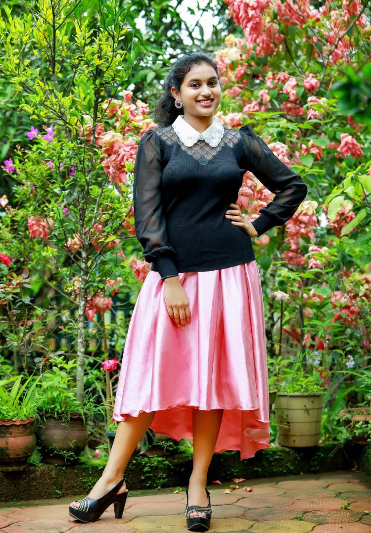The Most Talented,Energetic and Aspiring Actor & Performer  #DiyaRose debuts in Kollywood with a Cute,bubbly performing role..