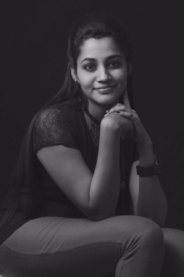 நான் அபர்ணதி. எனது நடிப்பில் வெளியாகவிருக்கும் ' தேன்' 