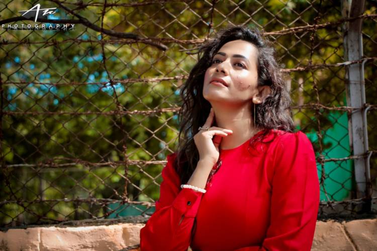 Actress #SanjanaSingh @SanjanaSingh_ #Christmas special pics..