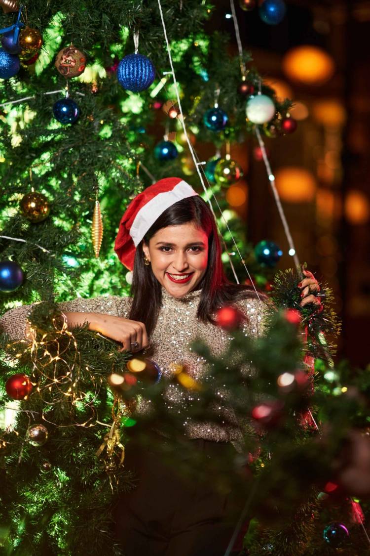 #Actress #MannaraChopra celebrates #Christmas2020