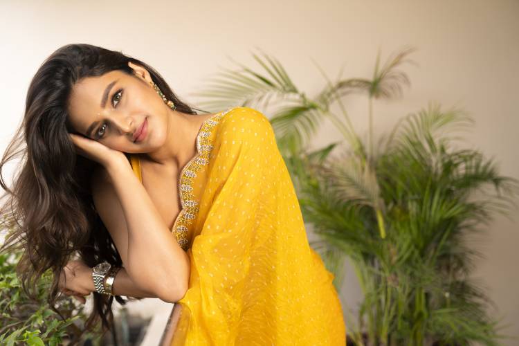 Dazzling  @AgerwalNidhhi  Super Excited about her #Bhoomi & #Eeswaran Release #DreamDebut