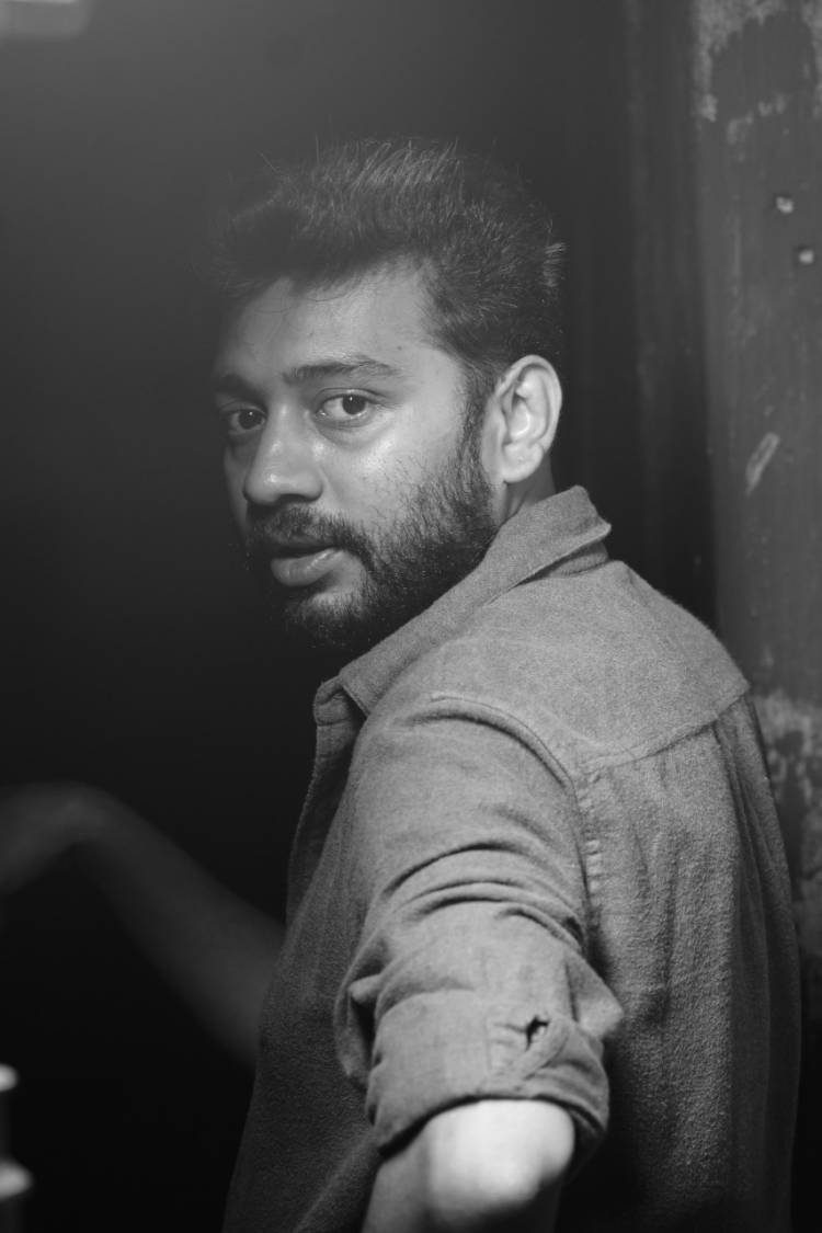 ரா. மாதவன் & ஷ்ரத்தா ஸ்ரீநாத் நடித்துள்ள மாறா கேரளாவின் கரையோரப் பகுதிகளில் எதிர்பாராத மழை மற்றும் சூறாவளிகளுக்கு இடையே படம்பிடிக்கப்பட்டது உங்களுக்குத் தெரியுமா?