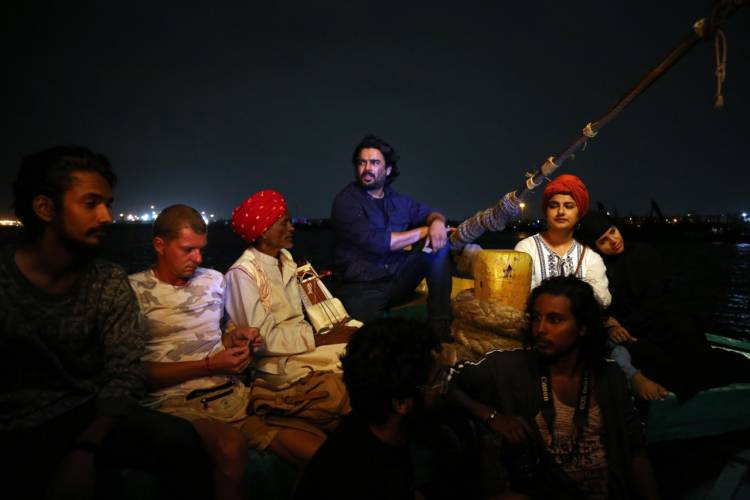 ரா. மாதவன் & ஷ்ரத்தா ஸ்ரீநாத் நடித்துள்ள மாறா கேரளாவின் கரையோரப் பகுதிகளில் எதிர்பாராத மழை மற்றும் சூறாவளிகளுக்கு இடையே படம்பிடிக்கப்பட்டது உங்களுக்குத் தெரியுமா?