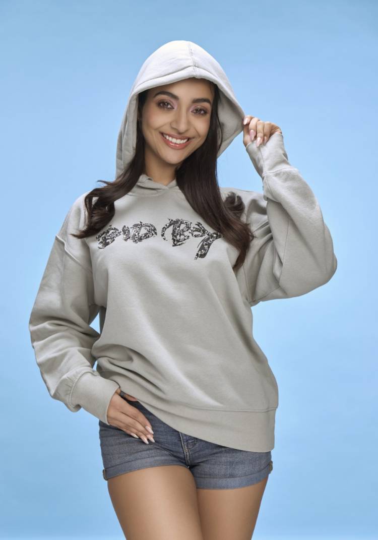 Hyderabad Beauty #AmrinQureshi celebrated New Year in the shoot of her Bollywood Film #BadBoy at Hyderabad.