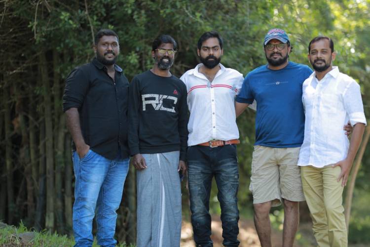 கிணற்றுக்குள் விழுந்தார் நமீதா... கேரளாவில் பரபரப்பு