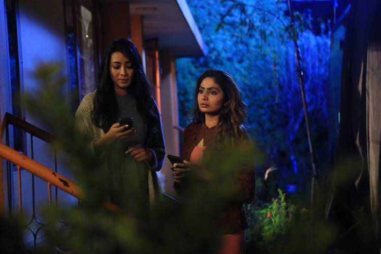 தெலுங்கு பிக் பாஸ் புகழ் 'பானு ஸ்ரீ ரெட்டி' நடித்திருக்கும் லேடீஸ் ஹாஸ்டல் த்ரில்லர் ‘கேட்’..!