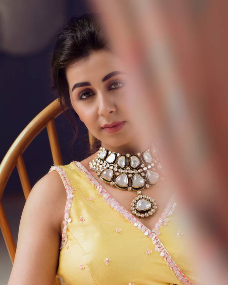 Actress #Nikkigalrani Dazzling Stills!! @nikkigalrani