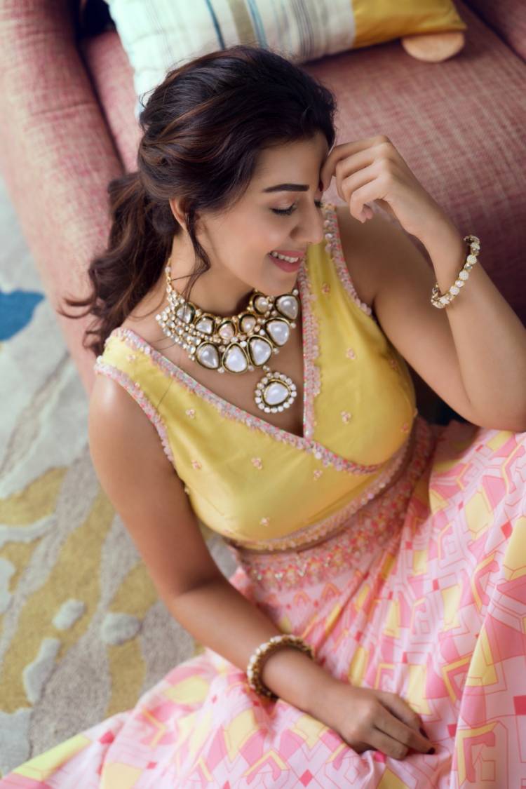 Actress #Nikkigalrani Dazzling Stills!! @nikkigalrani