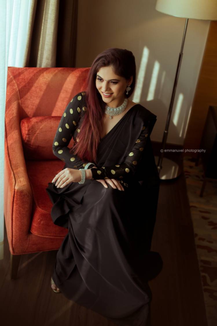 Beautiful Actress #SherinShringar @knowsherin  strikes some stunning poses in this beautiful black outfit.