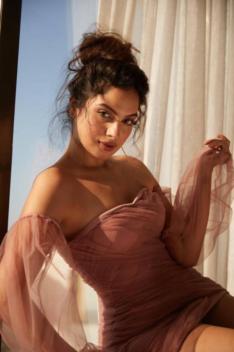 Being Stylish Never Goes Out Of Fashion!! The Latest Photoshoot Stills Of Actress #TanyaHope Brings Out The Style