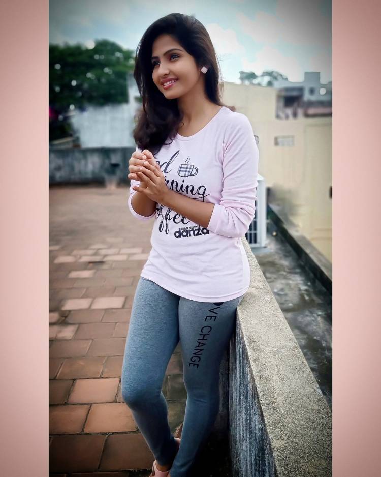 Actress venba