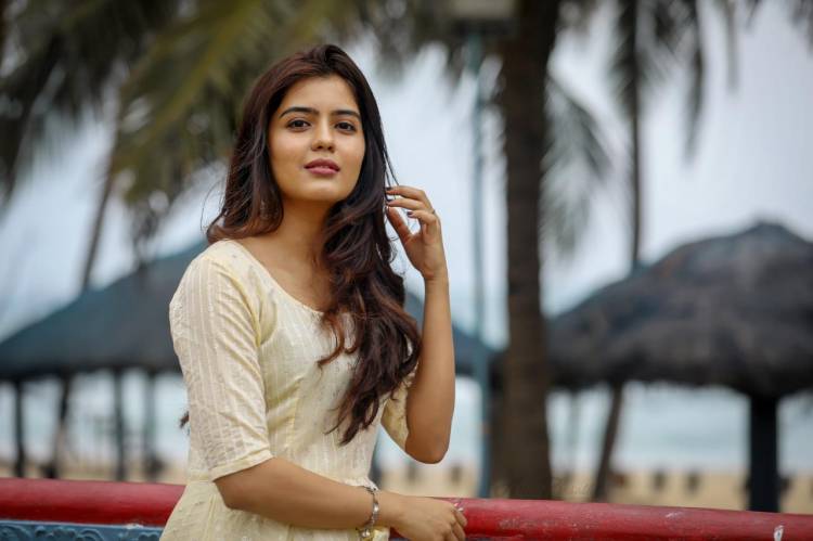 Pristine beauty #AmrithaAiyer's  latest clicks.