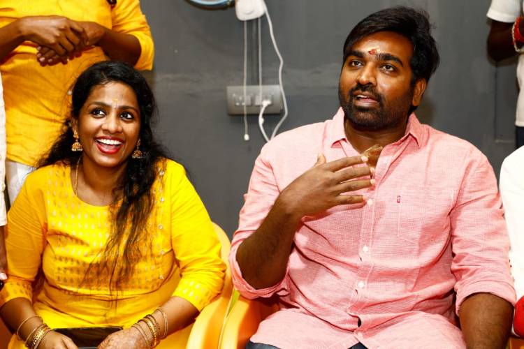 சென்னை நாவலூரில் கார் கேர் நிறுவனத்தை திறந்து வைத்த  நடிகர் விஜய் சேதுபதி..!