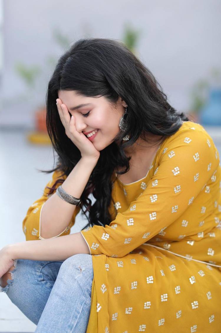 @ritika_offl looks adorable  @DoneChannel1