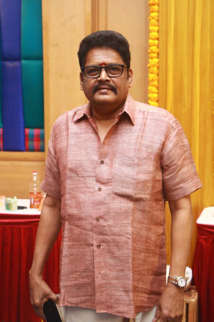 தமிழில் ரீமேக் ஆகிறது 'ஆண்ட்ராய்டு குஞ்சப்பன்': கே.எஸ்.ரவிகுமார் தயாரித்து நடிக்கிறார்