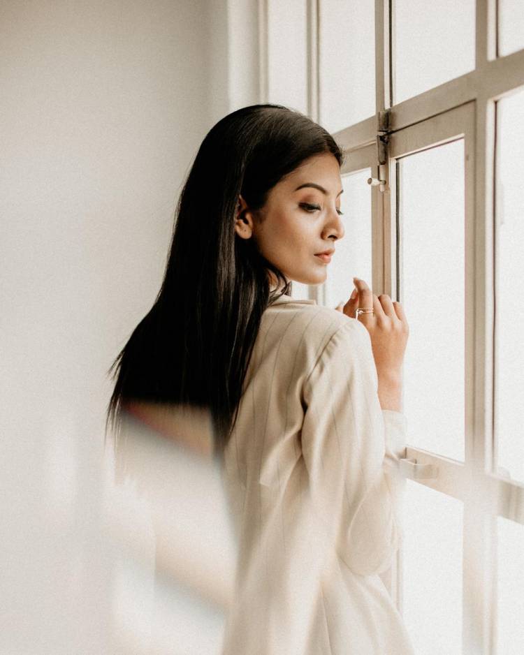Style, attitude, and class, #NivedhithaaSathish looks flawless in this new photoshoot!