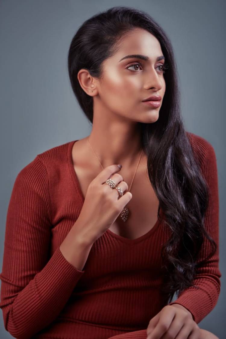 Sizzling Beauty #AbithaVenkat Stills  Best of Luck for C/o Kadhal success , She has Played a turning point role 