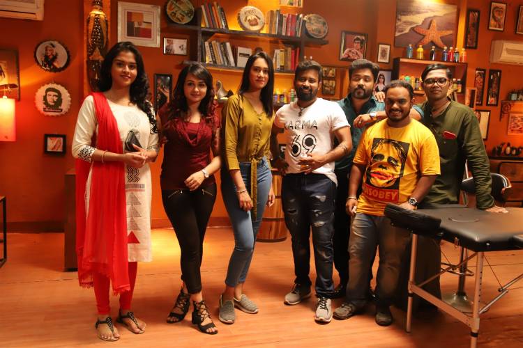 “ நானும் சிங்கிள் தான் “