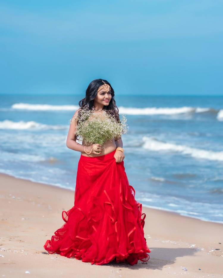 Actress ShaluShamu valentine's day special latest  photoshoot 