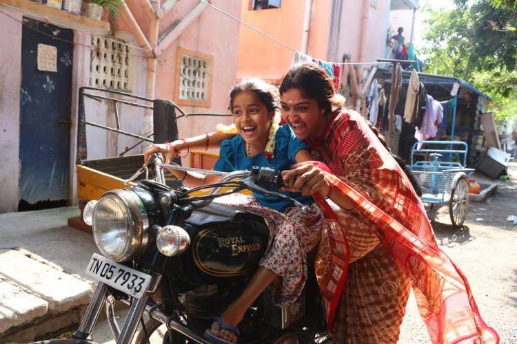 விஷால் பிலிம் பாக்டரி சார்பில் விஷால் தயாரித்து வரும் படம் ‘சக்ரா’. இப் படம் இம்மாதம் 19_ம் தியதி திரைக்கு வருகிறது. 