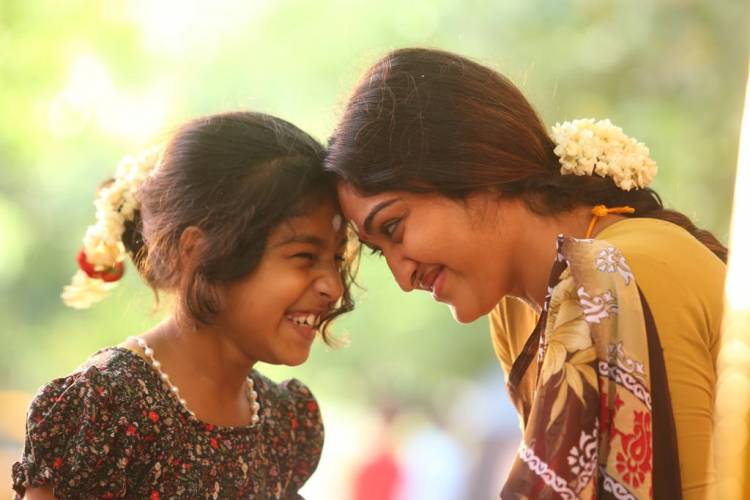 விஷால் பிலிம் பாக்டரி சார்பில் விஷால் தயாரித்து வரும் படம் ‘சக்ரா’. இப் படம் இம்மாதம் 19_ம் தியதி திரைக்கு வருகிறது. 