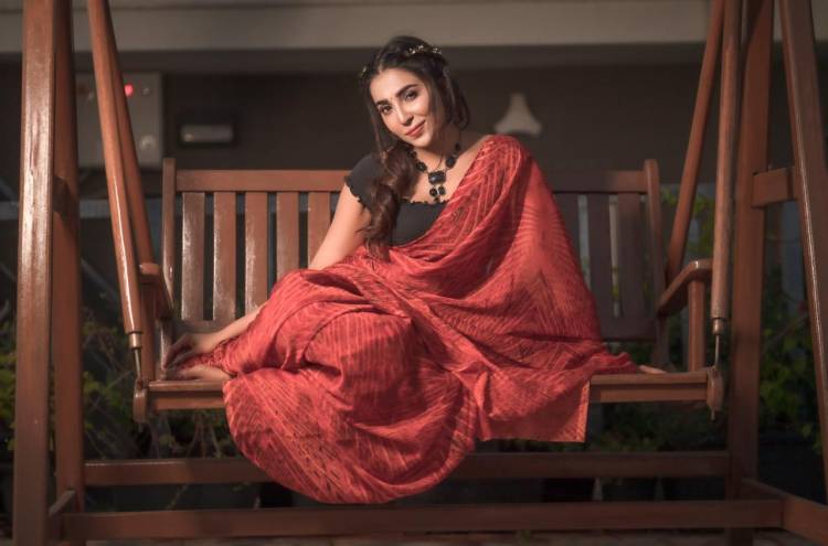 Actress #Parvati looks ravishing in red