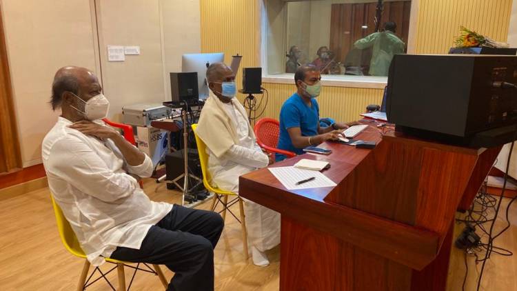 இசைஞானி   இளையராஜா ஸ்டூடியோவை பார்த்து ரசித்து பாராட்டிய   சூப்பர் ஸ்டார் ரஜினிகாந்த்