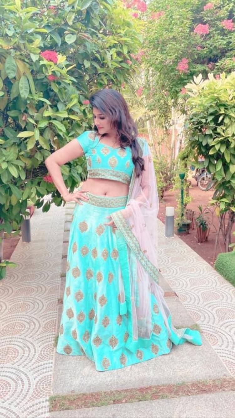 The Astounding Look Of Actress #AnjenaKirti, In A n Eye-Capturing Blue Lehanga!! 