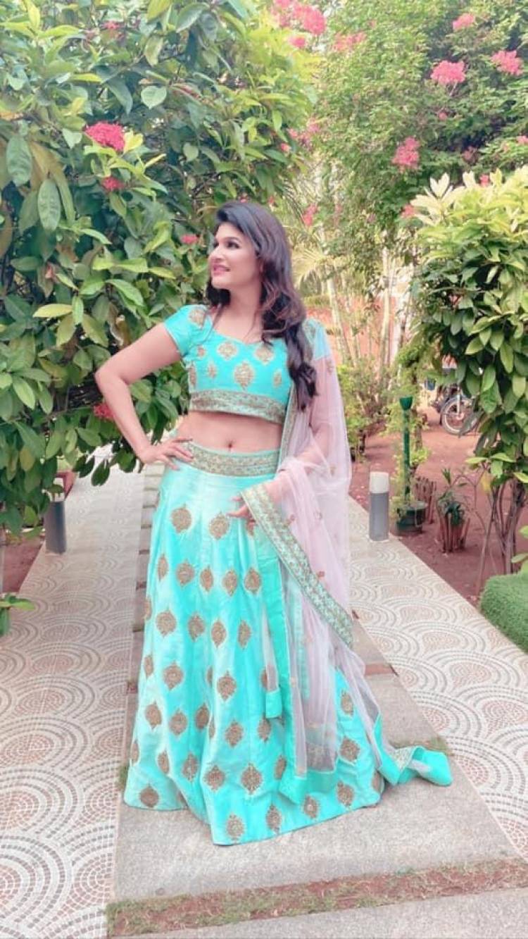 The Astounding Look Of Actress #AnjenaKirti, In A n Eye-Capturing Blue Lehanga!! 