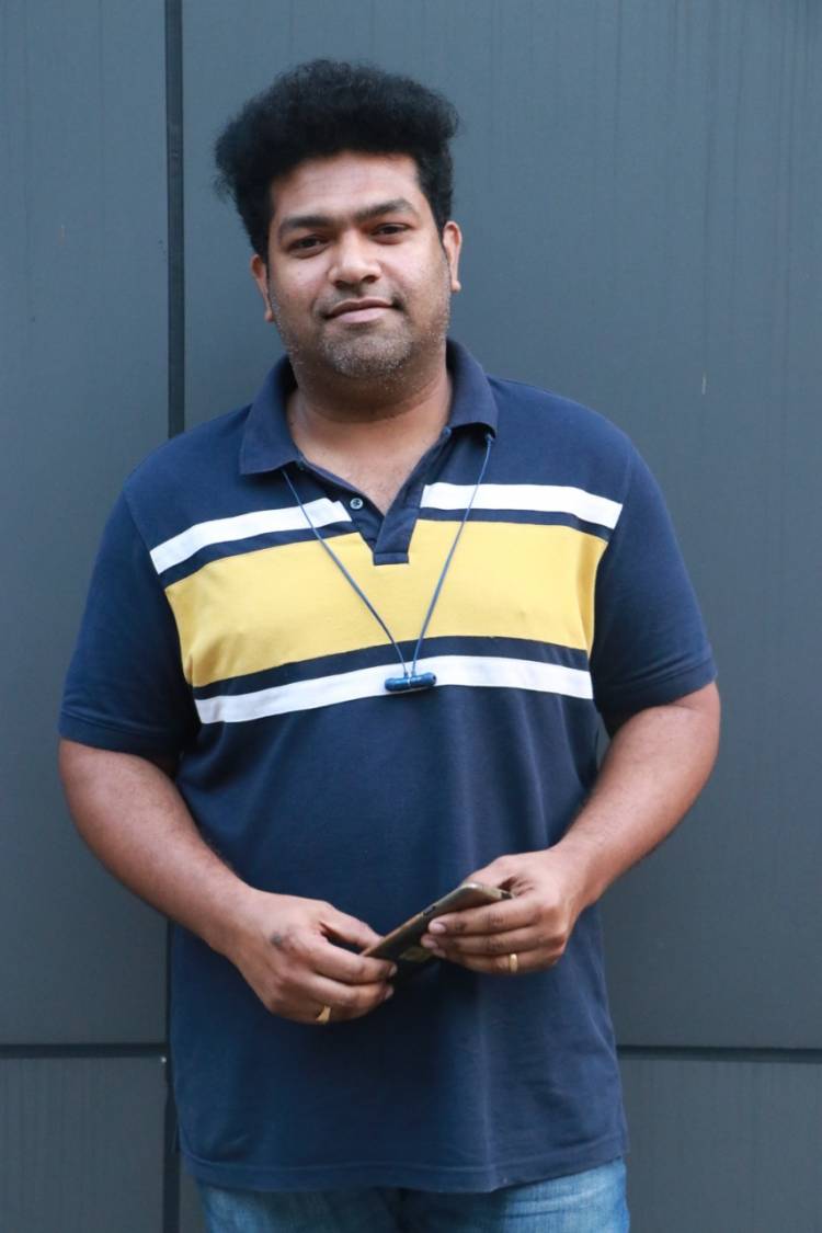 #kamalifromnadukkaveri celebrity show