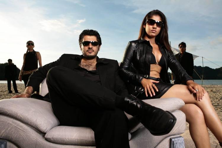 அதிரி புதிரியாக அதிரடியாக அட்டகாசமாக அமர்க்களமாக  ரசிகர்களின் அன்பான வேண்டுகோளுக்காக  மீண்டும்  அஜித் IN & AS பில்லா