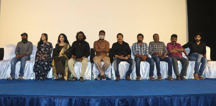 தறியுடன்’ என்ற நாவலை மையமாகக்கொண்டு உருவாகியுள்ள ‘சங்கத்தலைவன்’ திரைப்படம் பிப்ரவரி 26ம் தேதி திரைக்கு வருகிறது.