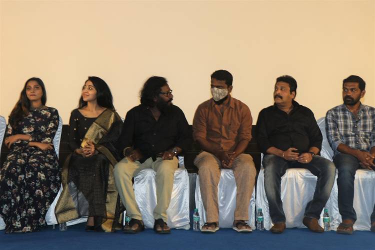 தறியுடன்’ என்ற நாவலை மையமாகக்கொண்டு உருவாகியுள்ள ‘சங்கத்தலைவன்’ திரைப்படம் பிப்ரவரி 26ம் தேதி திரைக்கு வருகிறது.