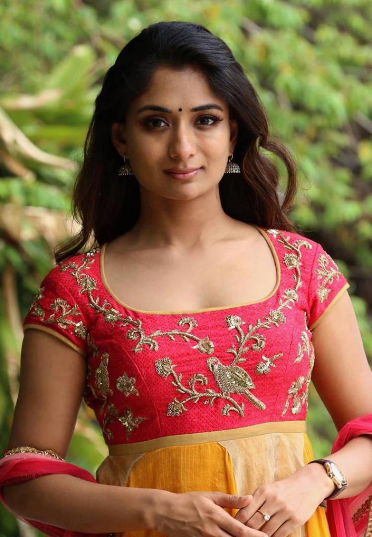 " நாட்டியம் "  பிரபல தொழில் அதிபர் வெங்கட்ராம ராஜுவின் மகள் சந்தியா ராஜு நாயகியாக அறிமுகமாகும்